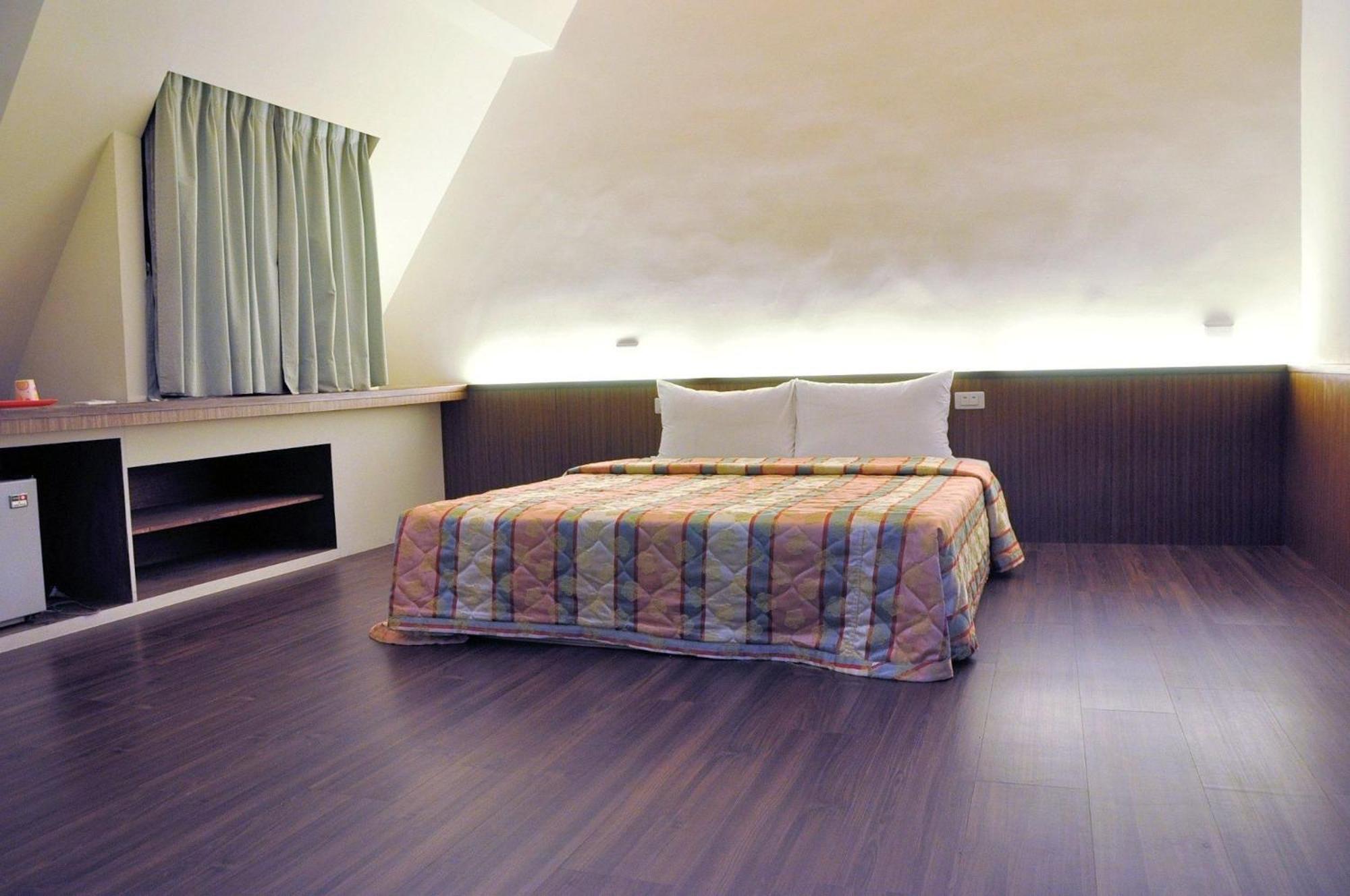Marshal Hotel Taichung名帥大飯店 Экстерьер фото