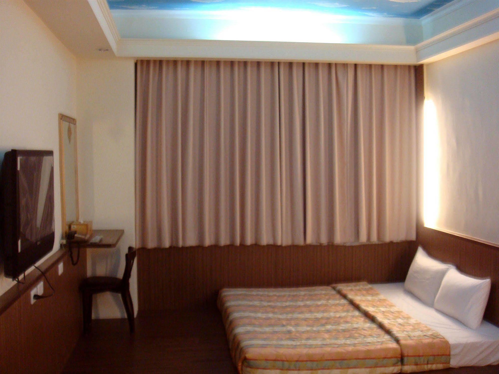 Marshal Hotel Taichung名帥大飯店 Экстерьер фото